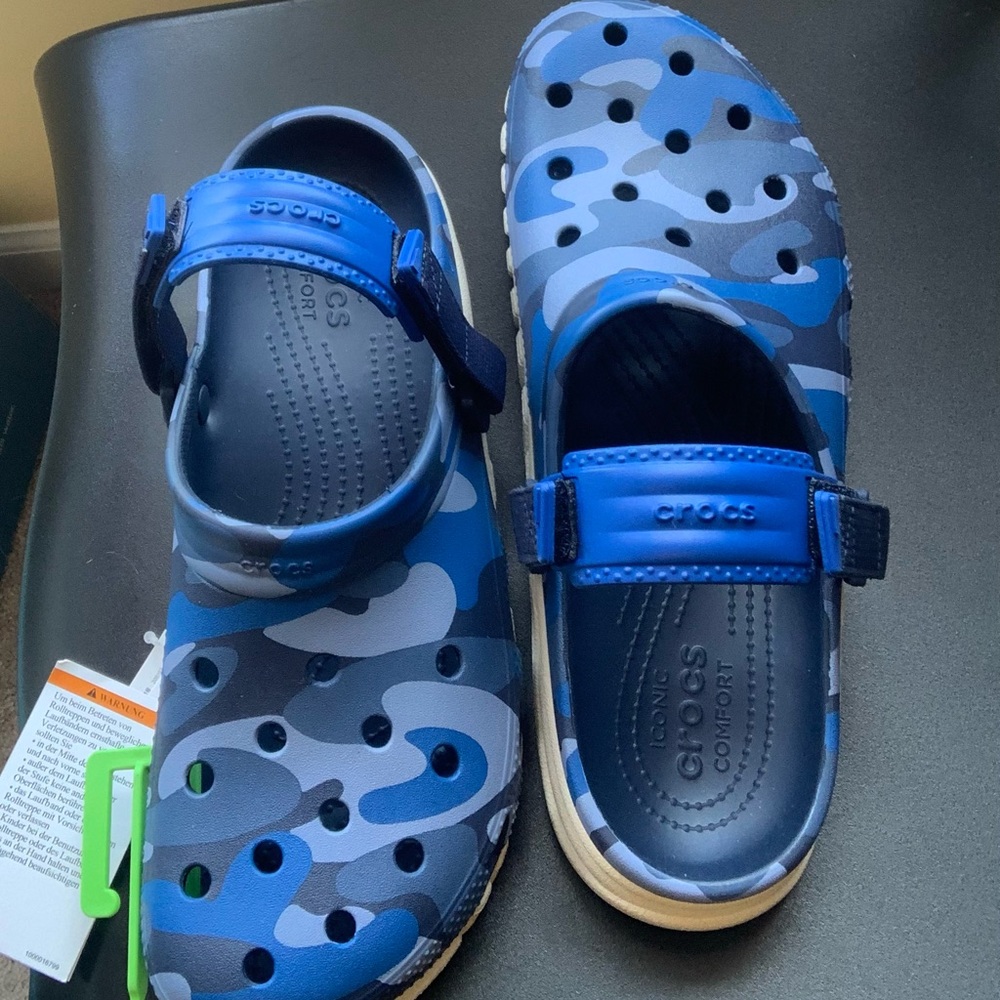 Blue Camo Crocs Sz M10 - Picture 3 of 3